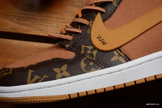 Rep EP (WITH AQ0818-158 O-W 1 JORDAN AIR CASE) AQ0818-158 -LouiV 1228